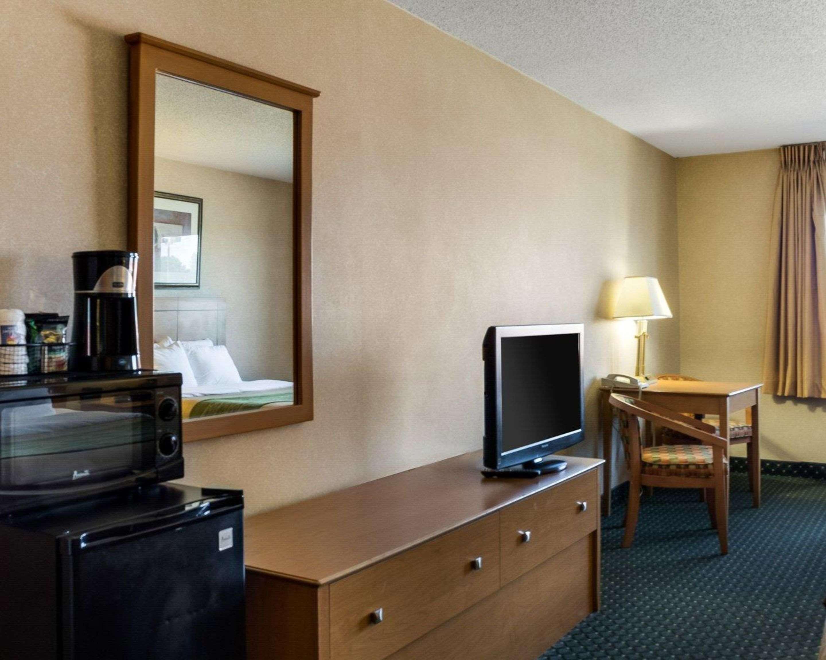 Comfort Inn Джеймстаун Екстериор снимка